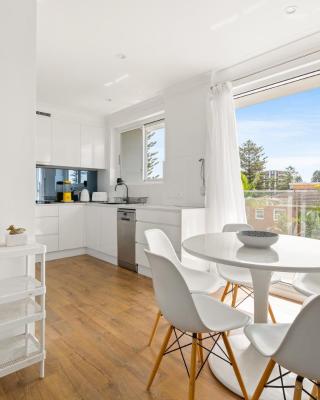 Chic apartment footsteps from Manly Beach