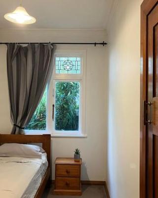 Wellington single bedroom