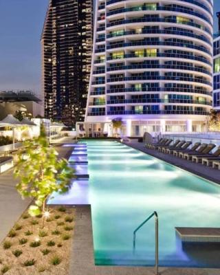 Hilton Surfers High Floor Beach Views