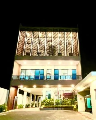 Front One Hotel Gombong