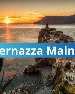 The Vernazza Main Plaza - Rooms & Apartment