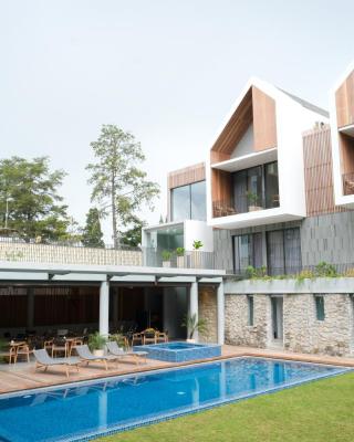 Facade Hotel by Azana