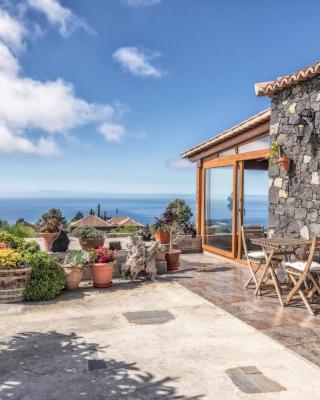 Casa Pedrito - Cozy House, dreamy Terrace & Sea views