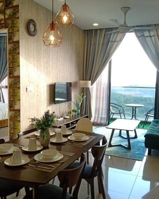 #1 Walk to Legoland * D'Pristine * 2BR Lake View