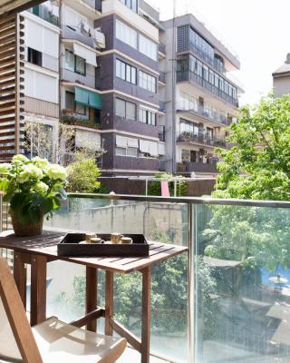 Barcino Inversions - Spacious Apartments near the City Center