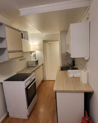 4 Bedrooms, 9 Guest Apartment in Kjeller Lillestrøm - Good proximity to OSLOMET and Lillestrøm Train Station
