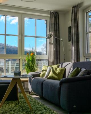 Großzügiges helles Penthouse -komplette Etage- mit Balkon und Stellplatz in ruhiger Lage