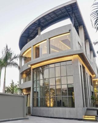 Treebo Niraali Executive, Hinjewadi