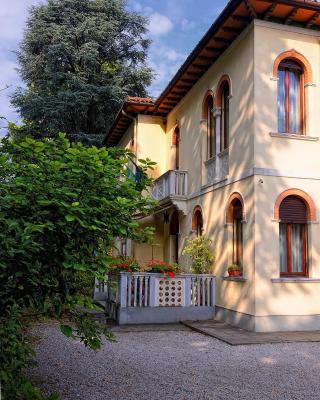 Atika & Atif - Casa Villa Gardenia Venice