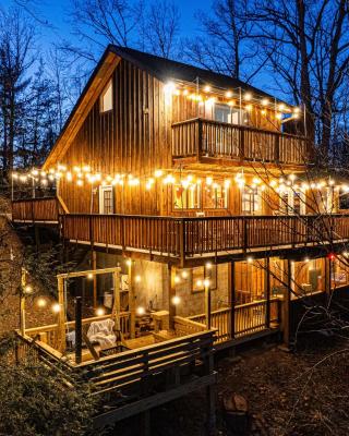 The Family Stone Luxe Cabin Sleeps 12 Hot tub Dogfriendly Dollywood
