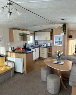 Phoenix caravan hire, Trecco bay