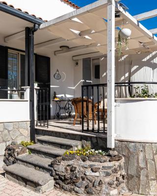 B&B VESUVIAN STONE