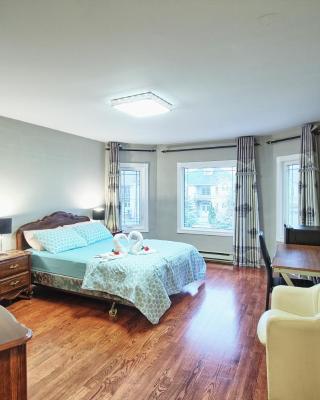 Master Room with Private Bathroom and Free Parking