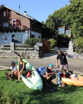 Chili Kiwi Lakefront Backpackers