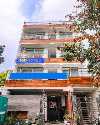 FabHotel Roadway Inn - Nr Yashobhoomi Convention Centre