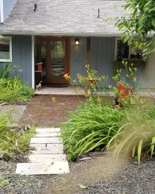 Creekside Bed and Breakfast Guest Room