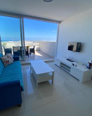 Sunshine Apartments Mellieha - modern two bedroom penthouse with terrace