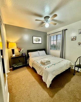 Cozy Private room with Shared bathroom Inside a house