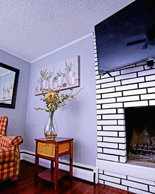 SHALIGOHOMES QUEEN SUITE ON 16TH