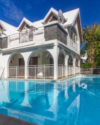 Filaos - villa 12 pers avec piscine chauffée proche du lagon de la Saline les bains
