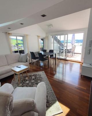 Moderne Ferienwohnung Urlaub am See Mattsee Salzburg Salzburger Seenland Trumer Seenland