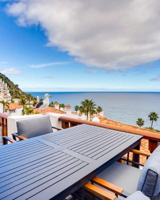 Bright Catalina Island Condo with Ocean Views!