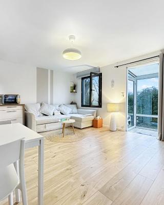 La Pommedepin Ravissante maisonnette avec jardin