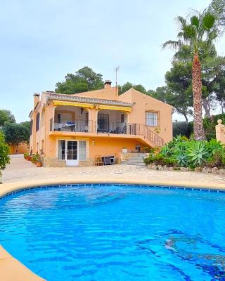 Villa los Agaves Javea piscina y barbacoa