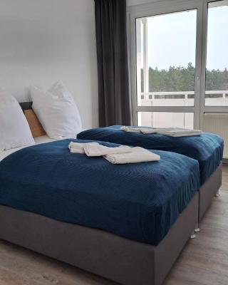 BurgK59, 3 BR, 4 Beds, TV, Kitchen and Bath