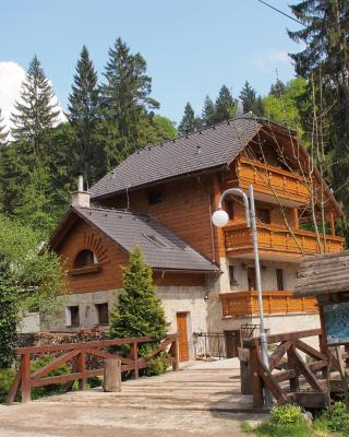 Chata Alpina Čertov
