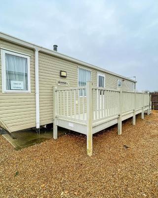 6 Berth Pet Friendly Caravan By Hunstanton Beach, Norfolk Ref 13012l