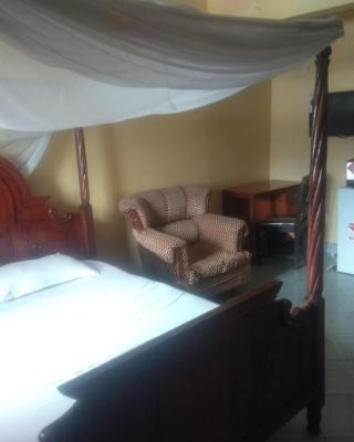 Riversand Hotel, rooms with lake views,WI FI & balcony