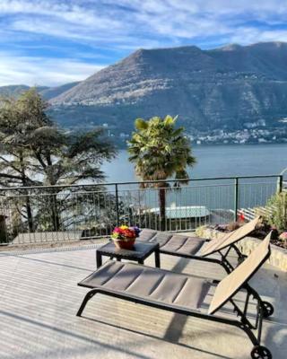 La Casa della Bruna, wonderful lake view & parking