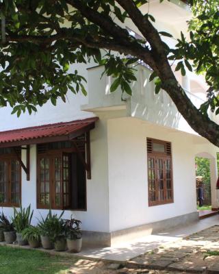 The Dalawella Porch House