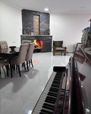 Friendly House