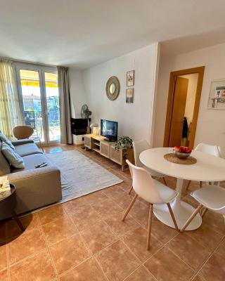 Apartament reformat, Wi Fi, parking, piscina, AC