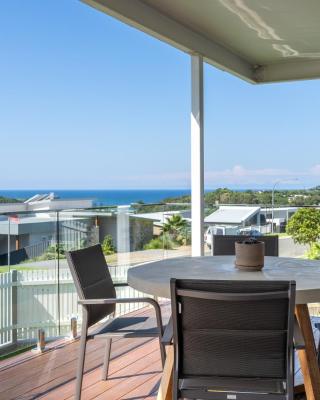 Sea&Country Kiama - Stunning Views-Relaxing-Spacious-Deck-EVC