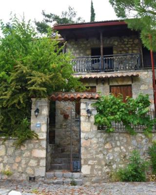 Mariolata Vintage Stone Villa - 4 Season Escape
