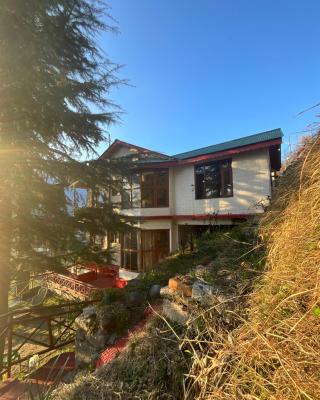 TSUKIMI Homestay, Naggar, Manali