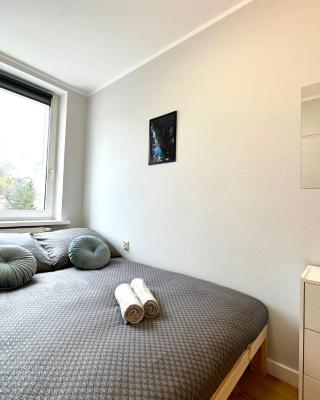 MMRent Waterfall Room