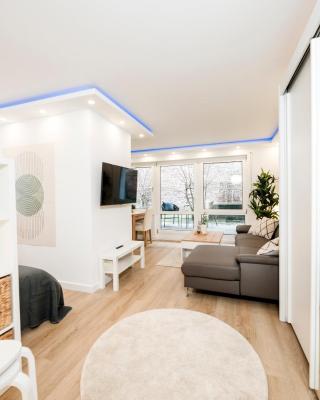 BellaBene modernes Studio Apartment in zentraler Lage mit Terrasse, Parkplatz, SmartTV
