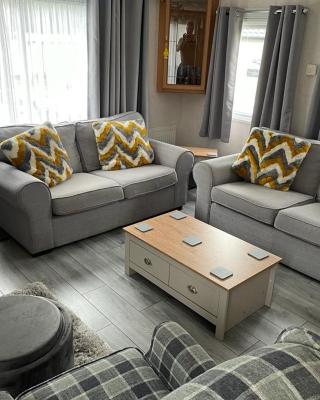 Belfry 6 - Homely Spacious Caravan Seton Sands