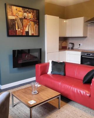 Nice 2 bedroom (3 beds) house in Huddersfield