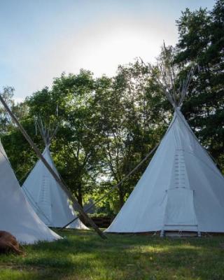 Außerhalb2 - Übernachten im Tipi