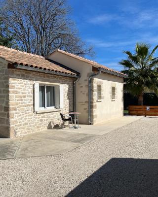 Petite Maison refaite à neuf proche plage