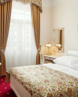 Alqush Downtown Hotel