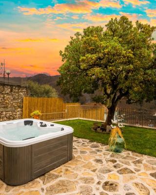 Jacuzzi Privata e Splendida Vista in bellissimo Cottage