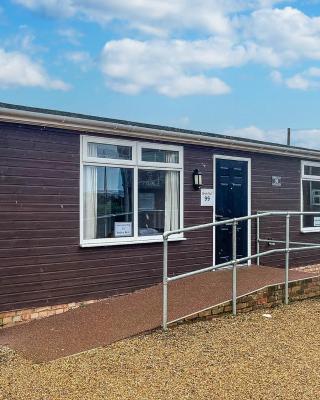 5 Berth Dog Friendly Lodge In Hunstanton By The Beach Ref 13015rn