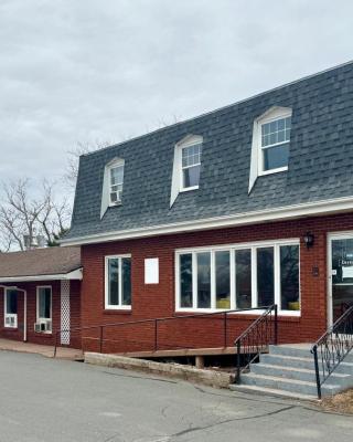 SUMMERSIDE MOTEL &COTTAGES