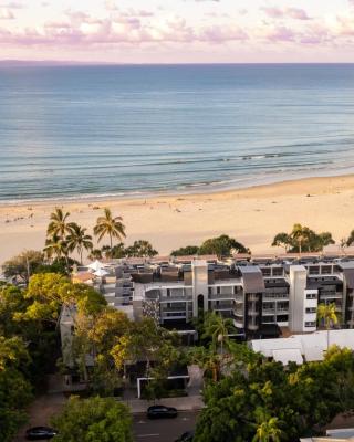 Netanya Noosa - Beachfront Resort